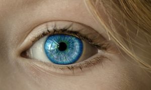Vorteile des Augenlaserns gegenüber der Brille und Kontaktlinsen