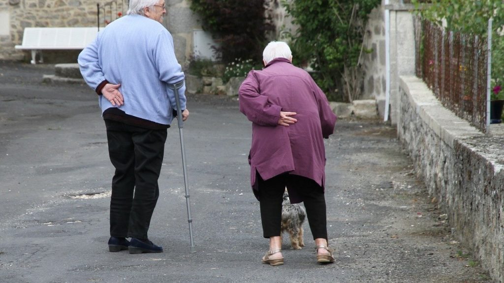 Häusliche Pflege, die Senioren helfen kann, weiterhin unabhängig zu leben