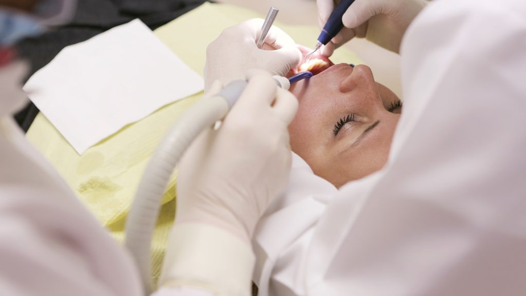 Warum die professionelle Zahnreinigung so wichtig ist