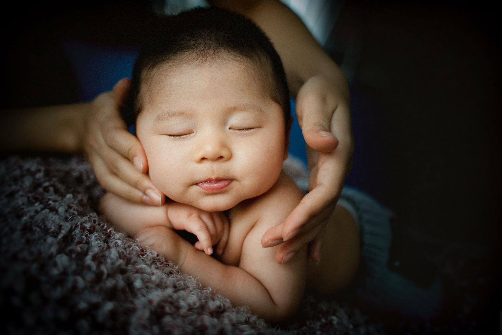 Abstehende Ohren anlegen bei Babys